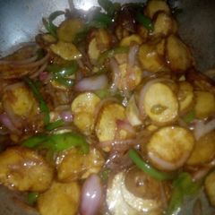 A picture of Kenyan Lyonnaise Potatoes.