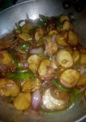 A picture of Kenyan Lyonnaise Potatoes.