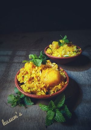 আলুর দম বিরিয়ানি রেসিপির প্রধান ছবি