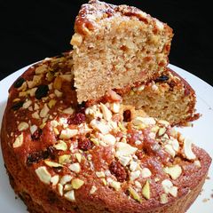 A picture of Fruit cake.