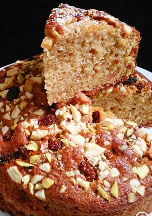 A picture of Fruit cake.