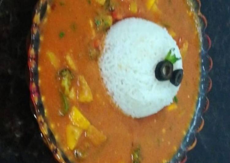 Stewed vegetable curry with rice