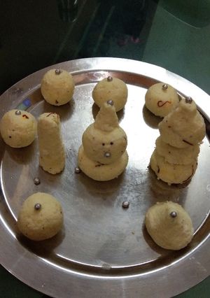 A picture of Snow man sandesh.