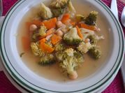 Una foto de sopa de garbanzos
