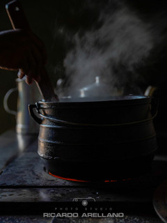 Una foto de Estofado de oveja en olla de hierro forjado legendaria 🇨🇱❤🇵🇾