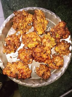 পেঁয়াজি (peyaji recipe in Bengali) রেসিপির প্রধান ছবি