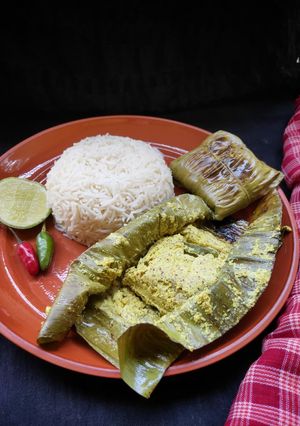 ভেটকি মাছের পাতুরি (bhetki macher paturi recipe in Bengali) রেসিপির প্রধান ছবি