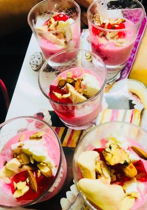 A picture of Rose Kulfi falooda.