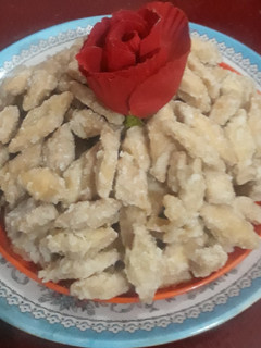 मीठे शक्कर पारे (Mithe Shakarpare recipe in hindi) रेसिपी मुख्य फोटो