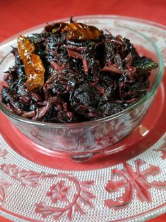 লাল শাক ভাজা (lal shaak bhaja recipe in Bengali) রেসিপির প্রধান ছবি