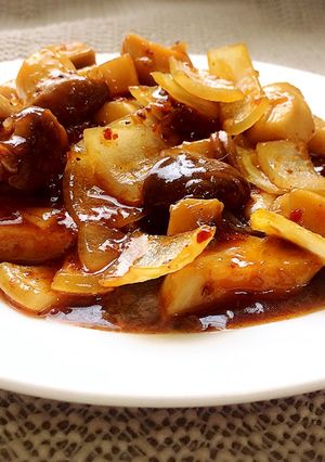 Hình của món Nấm đùi gà sốt sate.