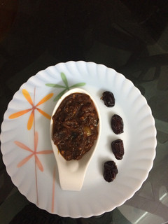 A picture of Kerala style spicy dates pickle.