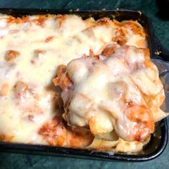 A picture of Shell Cheesy baked pasta.