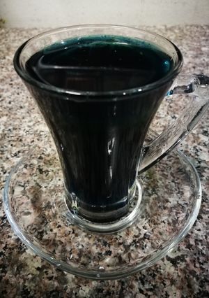 A picture of Blue curacao syrup.