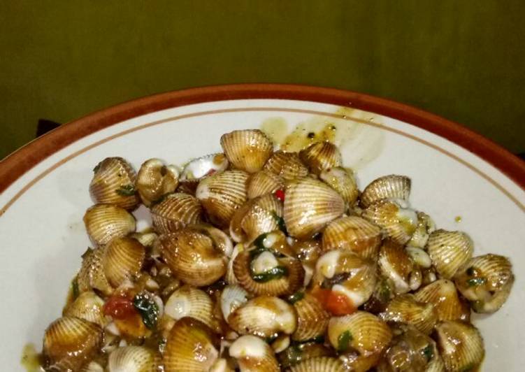 Kerang goreng saus tiram pedas manis