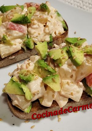 Foto principal de Montaditos de delicias de mar y aguacate