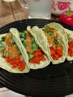 Una foto de Tacos de soya al pastor (fácil y rápido)