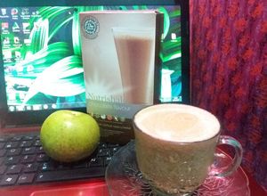 Foto resep Smooties Nutrishake coklat + green apple