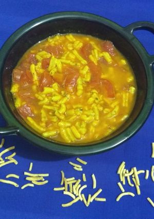 सेव टमाटर की सब्जी (Sev Tamatar ki sabji recipe in Hindi) रेसिपी मुख्य फोटो