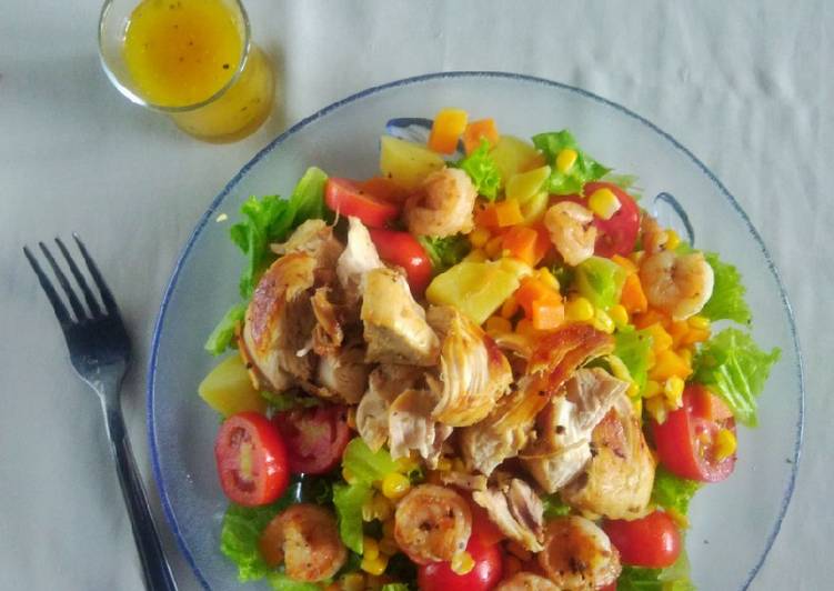 Cara Termudah Membuat Prawn and Chicken Salads Enak Banget