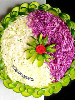 عکسی از دستور سالاد فصل 🌸 (برش خیار دور سالاد)
