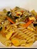 Fusilli con Zucchine, Carote, Germogli di Fagioli e Cipollotto