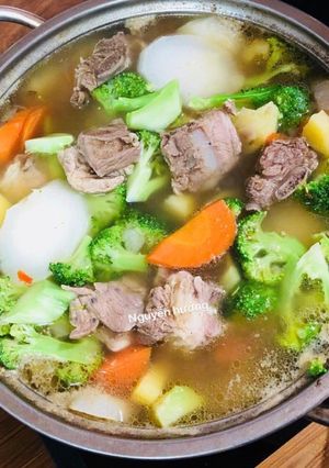 Hình của món Sườn non nấu rau củ.