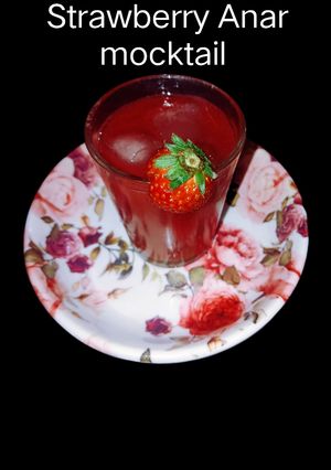 A picture of Strawberry Anar Mocktail.