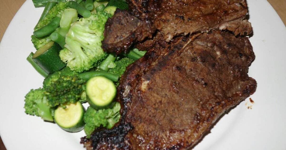 T bone steak with green vegetables Recipe by Nokulunga Madela Cookpad