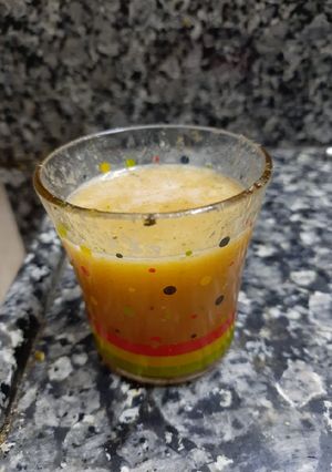 A picture of Orange mint juice.