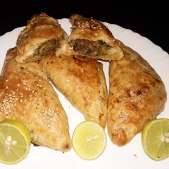 A picture of Meatpies.