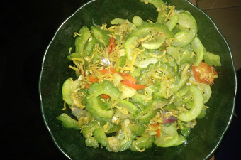 Langkah Mudah untuk Menyiapkan Tumis Pare Timun Teri Anti Gagal