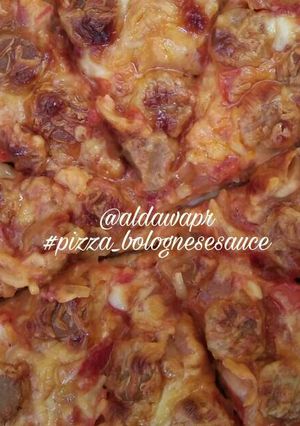 Foto resep Pizza with Bolognese sauce