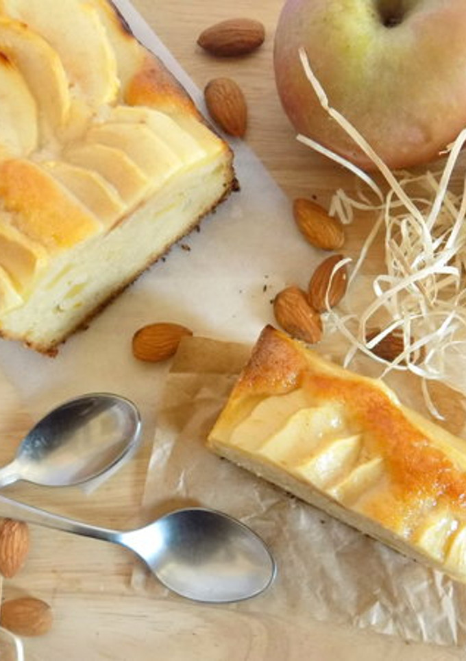 Una foto de Bizcocho de manzana fácil y delicioso