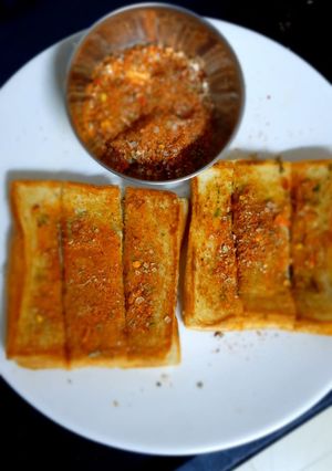 ગાર્લીક બ્રેડ(Garlic Bread Recipe In Gujarati) રેસીપી મુખ્ય ફોટો