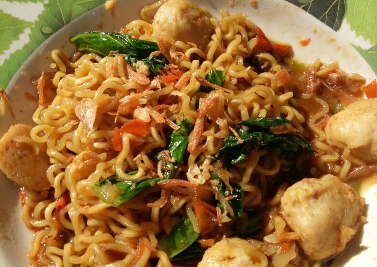 Resep Indomie Goreng Nyemek Pedas / Jadikan sajian ini ...