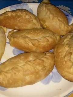 Una foto de Empanadas de pollo con masa casera🤗