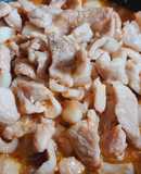 Thịt rim nước mắm tỏi ớt