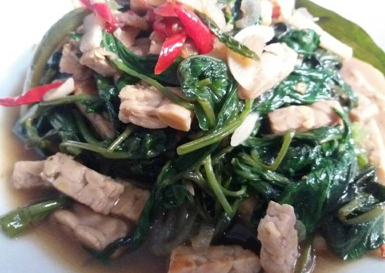 Resep Tumis Kangkung Petis Terasi Anti Gagal