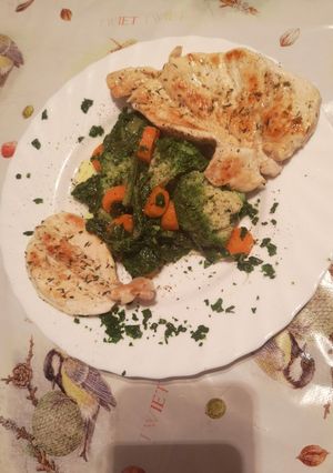 Foto principal de Pechugas de pollo con verduras