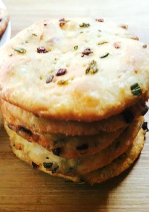A picture of Onion methi puri.