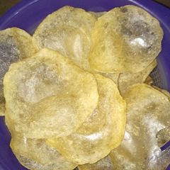 A picture of Aloo papad.