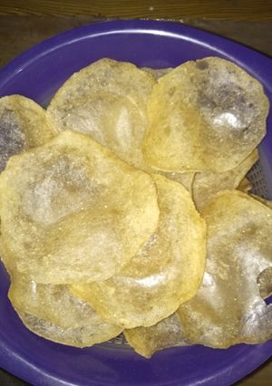 A picture of Aloo papad.