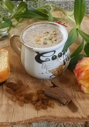 عکسی از دستور لاته کشمش و دارچین