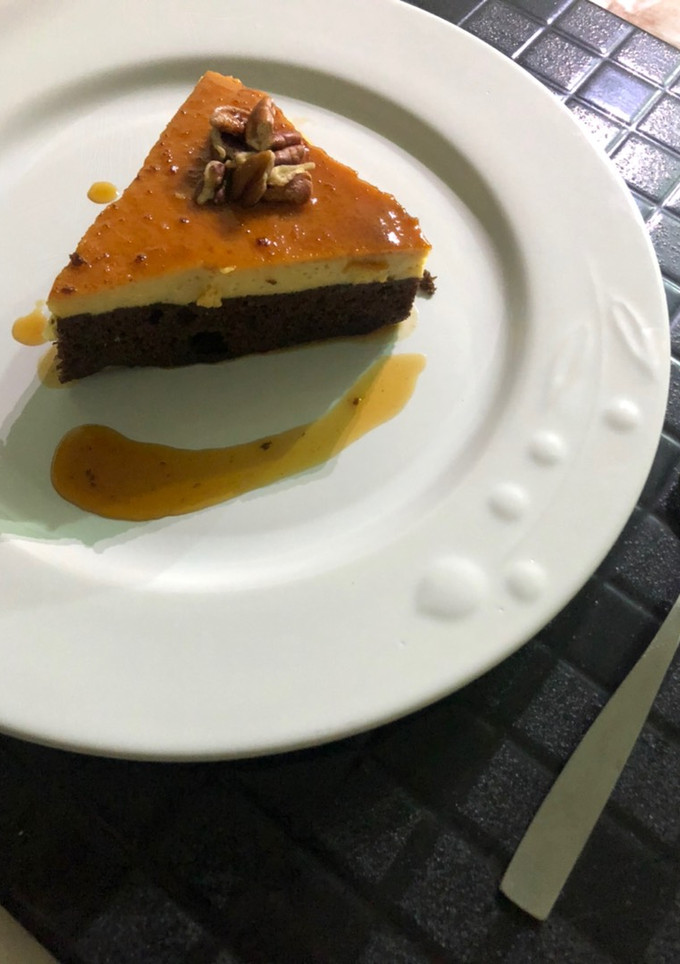 Una foto de Pastel imposible / Chocoflan