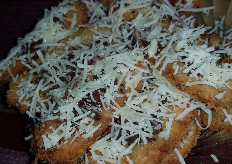 Pisang crispy coklat keju