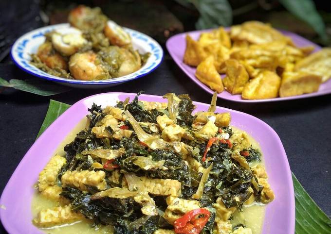 Bagaimana Membuat Sayur Daun Pepaya Jepang Campur Tempe Teri, Lezat