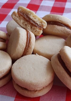 Una foto de Alfajores
