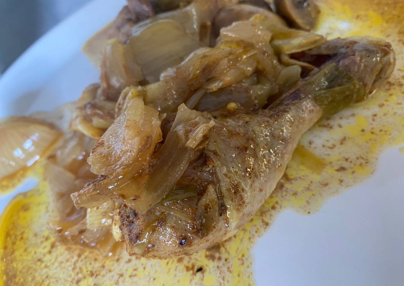 Coconut butter chicken with leaks