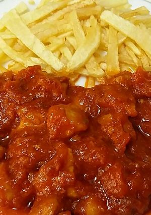Foto principal de Carne de cerdo 🐷 con tomate🍅🍅 a mi manera